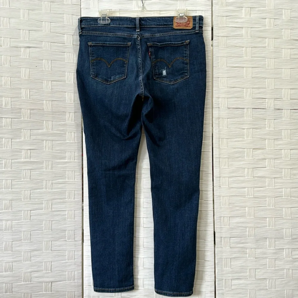 Levi’s Women’s 711 Dark Wash Skinny Jeans - Picture 5 of 9